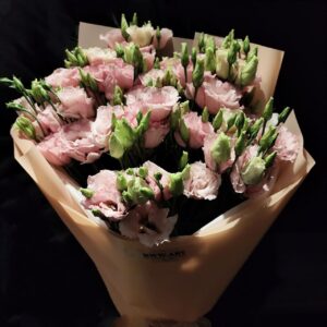 Букет з 9 гілок рожевої еустоми